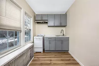 97 Berry Street, Lindenhurst, NY 11757 - Photo 18
