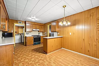 3259 Union Boulevard, East Islip, NY 11730 - Photo 6