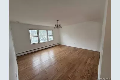 161 Glen Cove Avenue #2nd Fl, Glen Cove, NY 11542 - Photo 4