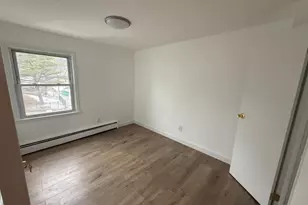 161 Glen Cove Ave, Glen Cove, NY 11542 - Photo 14