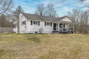 282 Stone School House Rd, Bloomingburg, NY 12721 - Photo 2