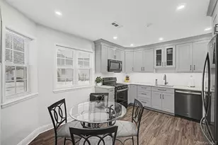 168 Gothic Cir, Manorville, NY 11949 - Photo 4