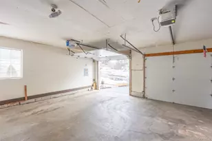 168 Gothic Cir, Manorville, NY 11949 - Photo 34