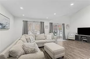 168 Gothic Cir, Manorville, NY 11949 - Photo 20