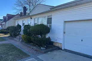 187 Urban Ave, Westbury, NY 11590 - Photo 4