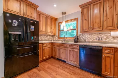 41 Mountain Drive, Pleasant Valley, NY 12569 - Photo 4