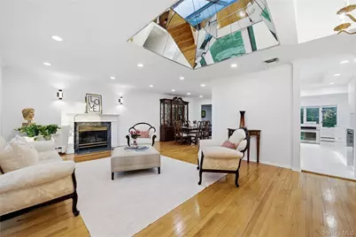 49 Canterbury Road, Woodbury, NY 11797 - Photo 2
