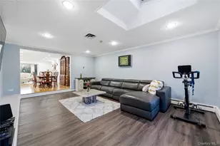 49 Canterbury Rd, Woodbury, NY 11797 - Photo 10