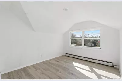 173 Ferndale Boulevard, Islip, NY 11751 - Photo 14