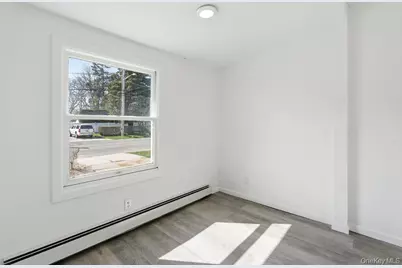 173 Ferndale Boulevard, Islip, NY 11751 - Photo 4