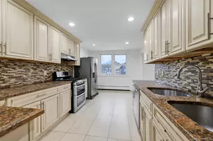 152 Kearsing Pkwy, Monsey, NY 10952 - Photo 6