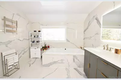 422 Mill River Road, Upper Brookville, NY 11771 - Photo 18