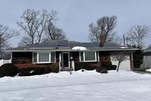 119 Jefferson St, East Islip, NY 11730 - Photo 2