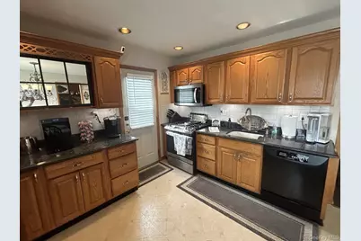 119 Jefferson Street, East Islip, NY 11730 - Photo 8