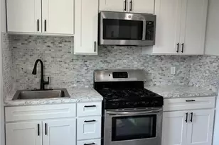 7 W Spruce St, Islip, NY 11751 - Photo 2