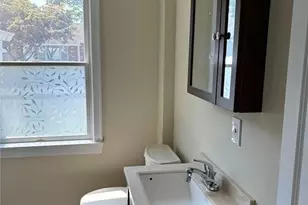 7 W Spruce St, Islip, NY 11751 - Photo 6