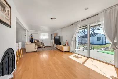 4 Carriage Lane, Levittown, NY 11756 - Photo 4