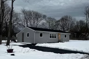 547 Taylor Ave, Patchogue, NY 11772 - Photo 2