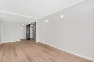330 E 49th St, New York, NY 10017 - Photo 8