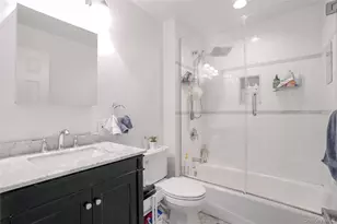 37 Harbor Ln, New Rochelle, NY 10805 - Photo 12