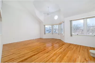 22 Ridgewood Drive, Wantagh, NY 11793 - Photo 2