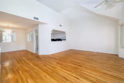 22 Ridgewood Drive, Wantagh, NY 11793 - Photo 6