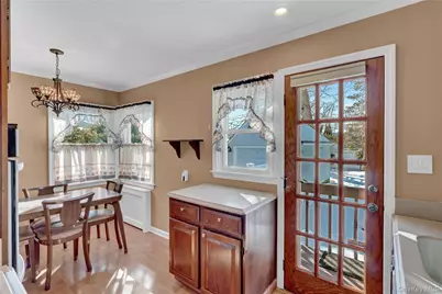 1526 Rhode Avenue, Merrick, NY 11566 - Photo 8