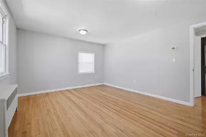 102 Old Farm Road, Levittown, NY 11756 - Photo 12