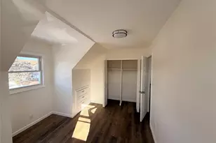 351 Roquette Ave, Floral Park, NY 11001 - Photo 4