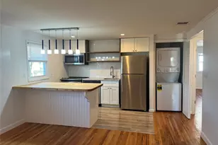 11 Pulaski Pl, Port Washington, NY 11050 - Photo 2