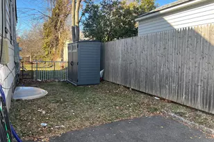 11 Pulaski Pl, Port Washington, NY 11050 - Photo 12