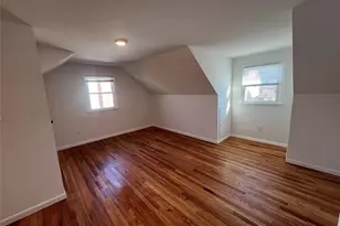 11 Pulaski Pl, Port Washington, NY 11050 - Photo 8