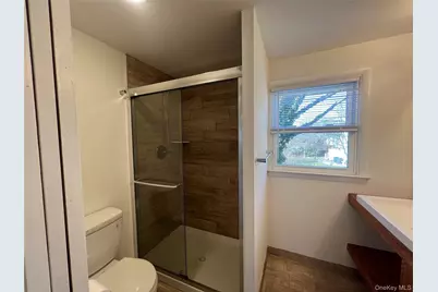 11 Pulaski Place #B, Port Washington, NY 11050 - Photo 10