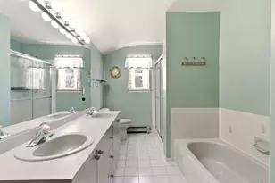 15 Alyssa Ct, Holbrook, NY 11741 - Photo 34