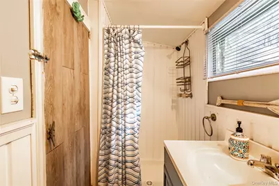 47 Woodcliff Trail, Calverton, NY 11933 - Photo 12