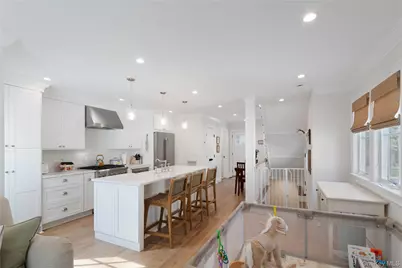 19 Charles Street, Port Washington, NY 11050 - Photo 4