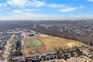 48 Daffodil Ln, Wantagh, NY 11793 - Photo 16