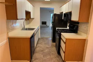 100 Hillside Dr, Middletown, NY 10941 - Photo 2