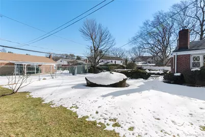 851 Hemlock Street, Franklin Square, NY 11010 - Photo 24
