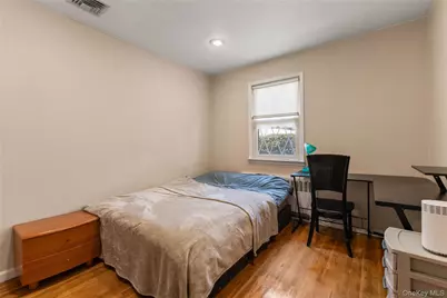 851 Hemlock Street, Franklin Square, NY 11010 - Photo 18