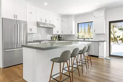 1745 Stars Road, East Marion, NY 11939 - Photo 8