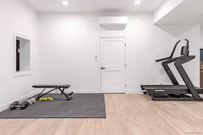 1745 Stars Road, East Marion, NY 11939 - Photo 18