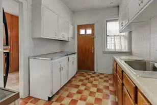 2335 Yates Ave, Bronx, NY 10469 - Photo 10