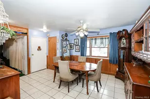 48 Pine St, Hicksville, NY 11801 - Photo 6