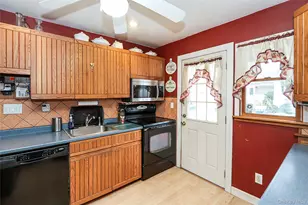 48 Pine St, Hicksville, NY 11801 - Photo 12