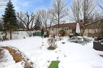 48 Pine Street, Hicksville, NY 11801 - Photo 24