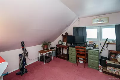 48 Pine Street, Hicksville, NY 11801 - Photo 22