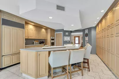 558 Gillette Avenue, Bayport, NY 11705 - Photo 14