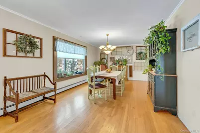 558 Gillette Avenue, Bayport, NY 11705 - Photo 4