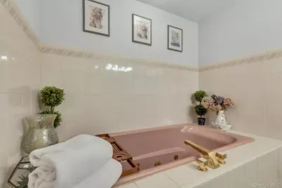 558 Gillette Avenue, Bayport, NY 11705 - Photo 24